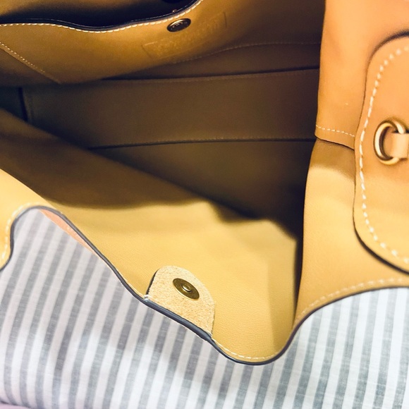 Coach Brooklyn 28 Tan Suede Hobo Bag - Picture 3 of 4